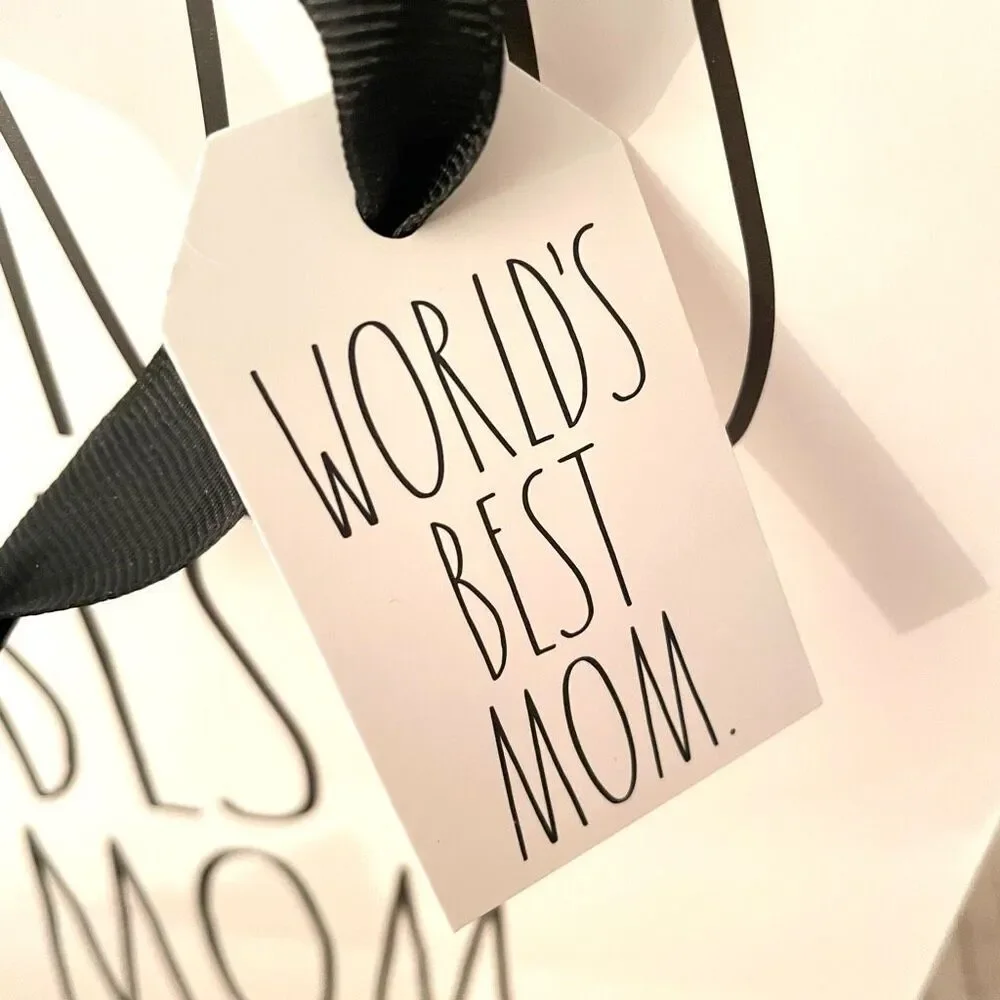 NWT Rae Dunn White World’s best Mom gift bag with leaves & hanging to:/from card